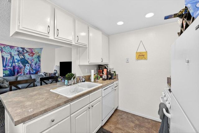 48304 Stewart Drive J1-4, Indio, CA 92201