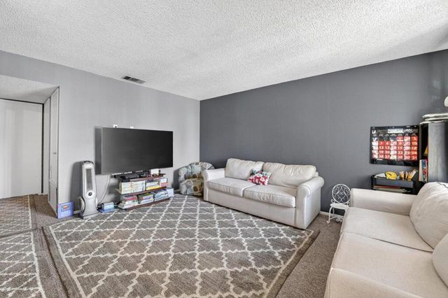 48304 Stewart Drive J1-4, Indio, CA 92201