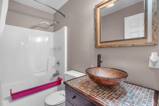2724 Barberry Drive, Hobart, IN 46342