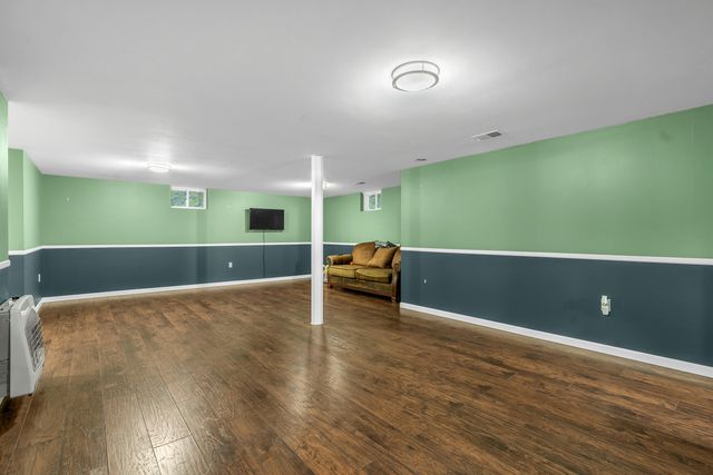 2724 Barberry Drive, Hobart, IN 46342