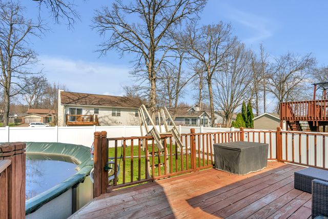 2724 Barberry Drive, Hobart, IN 46342