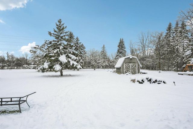 10047 N Meadow LANE, Mequon, WI 53092