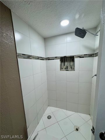 4603 Bayshore DR F4, Naples, FL 34112