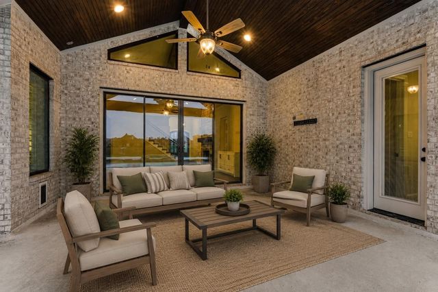 11618 Renaissance Drive, Montgomery, TX 77356