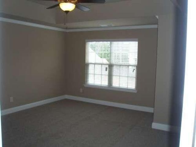 3525 Fallen Oak Ln, Buford, GA 30519