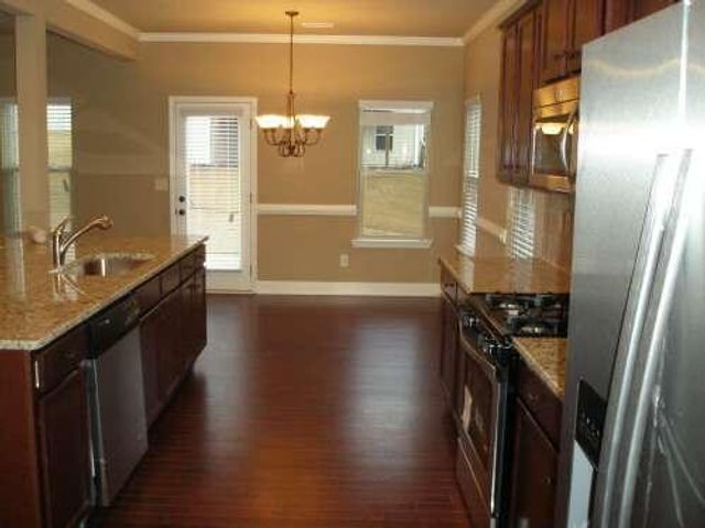 3525 Fallen Oak Ln, Buford, GA 30519