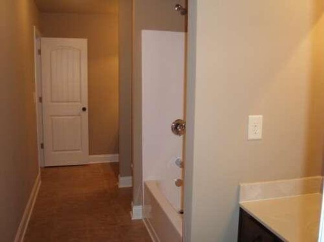 3525 Fallen Oak Ln, Buford, GA 30519