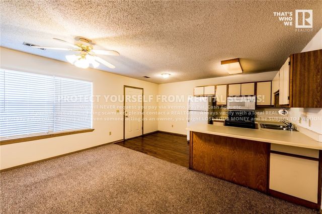 686 W Martha Street, Fayetteville, AR 72703