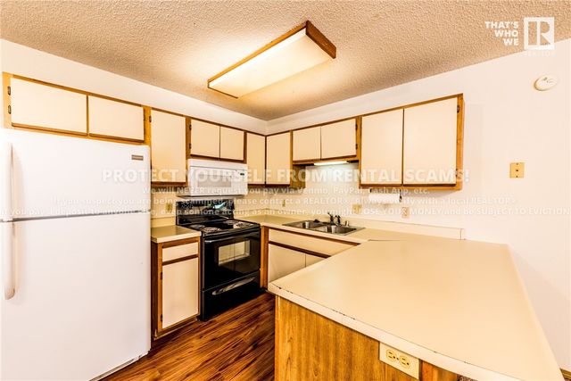 686 W Martha Street, Fayetteville, AR 72703