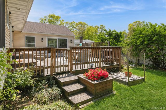26 New York Avenue, Port Jefferson, NY 11776