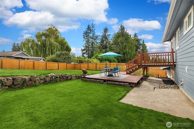 10125 NE 202nd St, Bothell, WA 98011