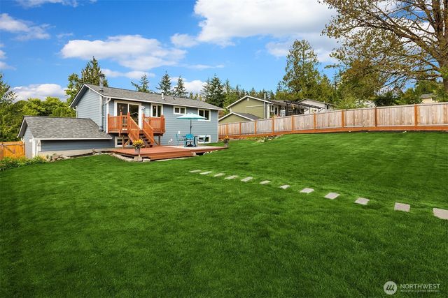 10125 NE 202nd St, Bothell, WA 98011