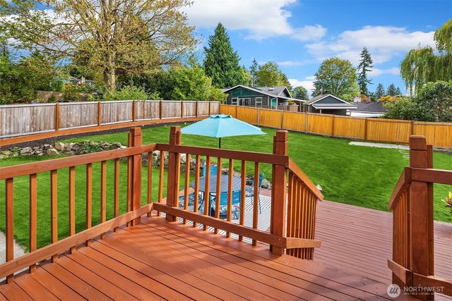 10125 NE 202nd St, Bothell, WA 98011