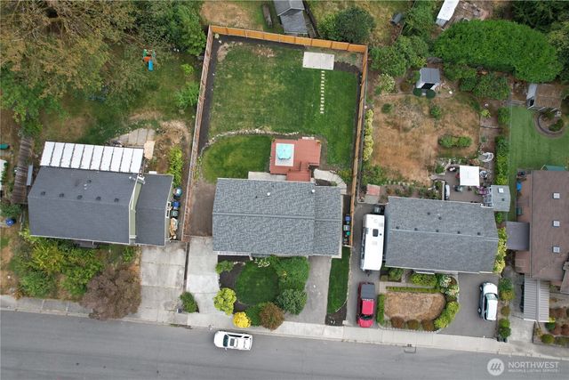 10125 NE 202nd St, Bothell, WA 98011