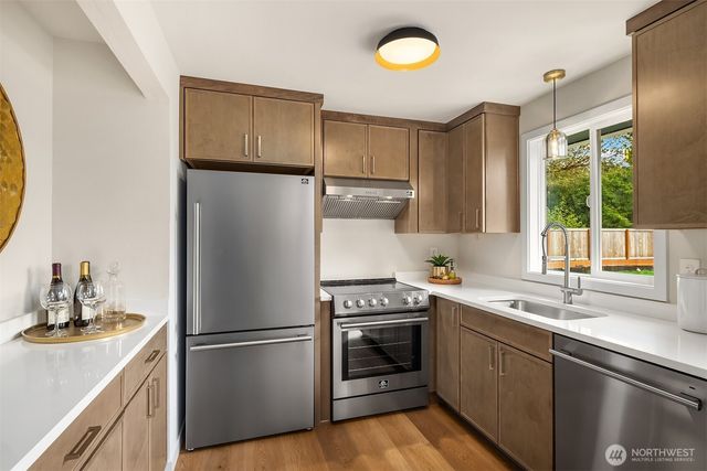 10125 NE 202nd St, Bothell, WA 98011