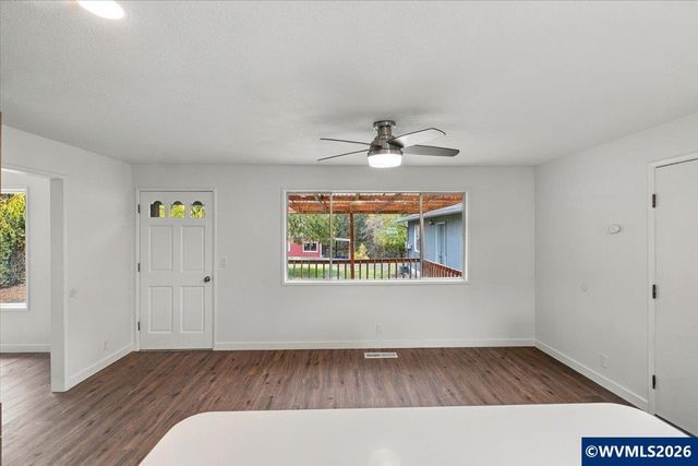 4165 Glenwood Av NW, Albany, OR 97321