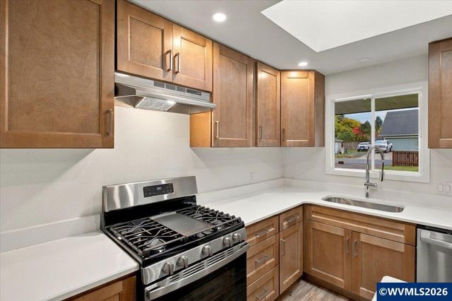 4165 Glenwood Av NW, Albany, OR 97321