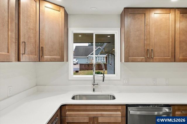 4165 Glenwood Av NW, Albany, OR 97321