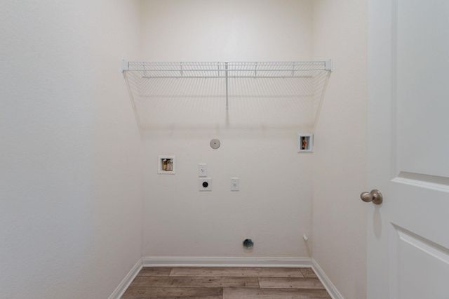 1102 Treeta TRL, Kyle, TX 78640