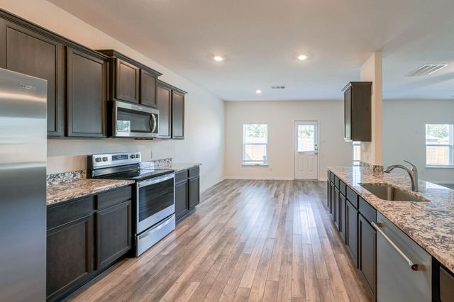 1102 Treeta TRL, Kyle, TX 78640