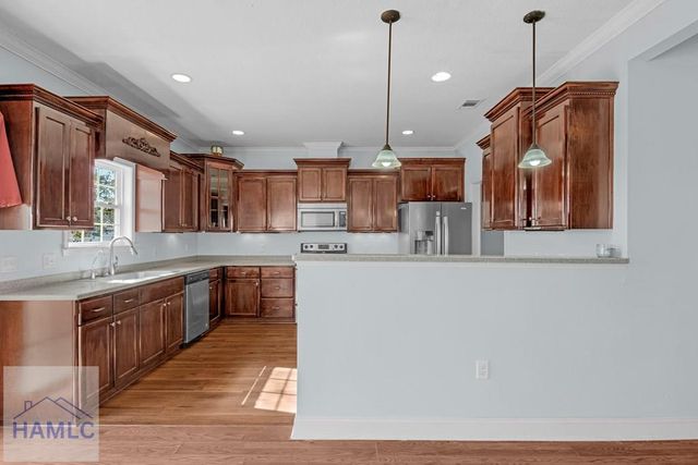 710 English Oak Drive, Hinesville, GA 31313