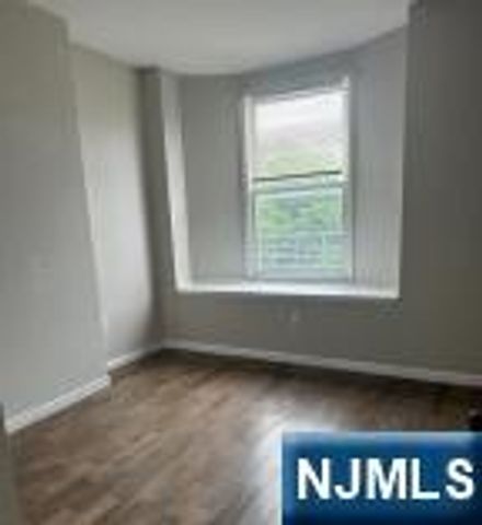 108 Peabody Place, Newark, NJ 07104