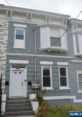 108 Peabody Place, Newark, NJ 07104
