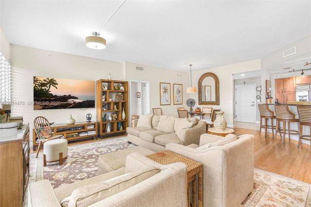 8395 SW 73rd Ave 710, Miami, FL 33143