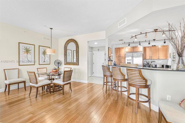8395 SW 73rd Ave 710, Miami, FL 33143