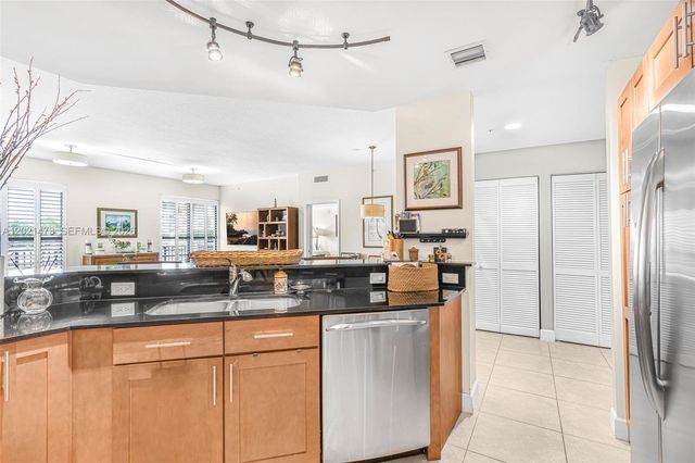 8395 SW 73rd Ave 710, Miami, FL 33143