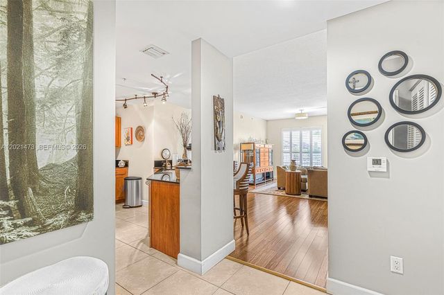 8395 SW 73rd Ave 710, Miami, FL 33143