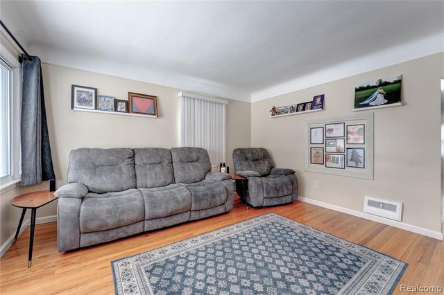 3265 Parker Street, Dearborn, MI 48124