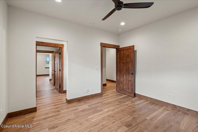 L2B1 N Pauls Lane, Athol, ID 83801