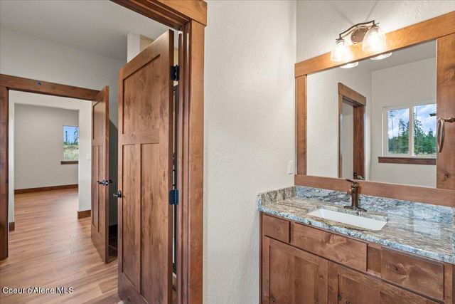 L2B1 N Pauls Lane, Athol, ID 83801