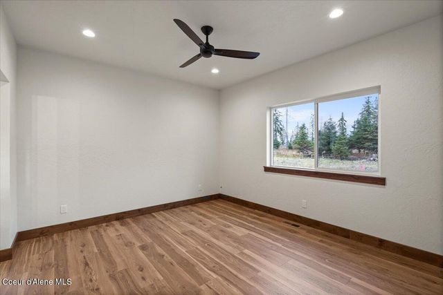 L2B1 N Pauls Lane, Athol, ID 83801