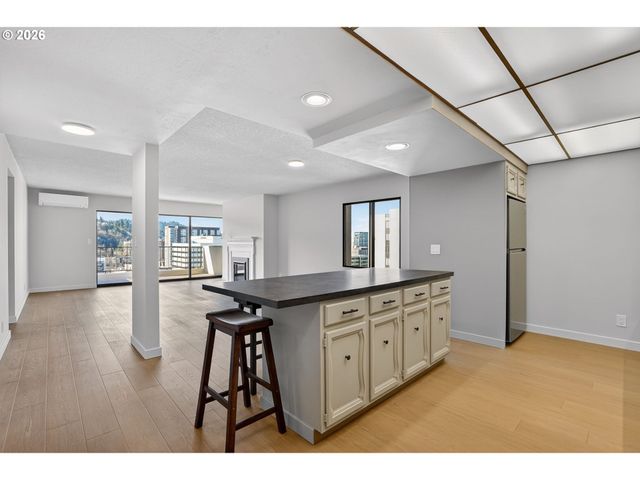 2221 Sw 1ST Ave 1621, Portland, OR 97201