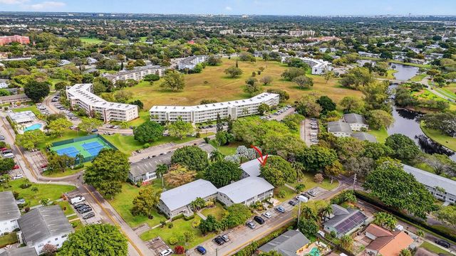 262 Ventnor R, Deerfield Beach, FL 33442