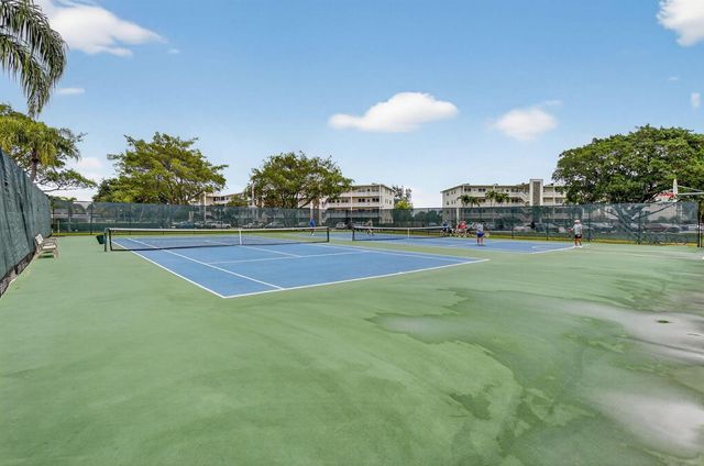 262 Ventnor R, Deerfield Beach, FL 33442