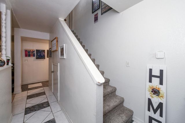 182 E Kennedy Avenue, Tulare, CA 93274