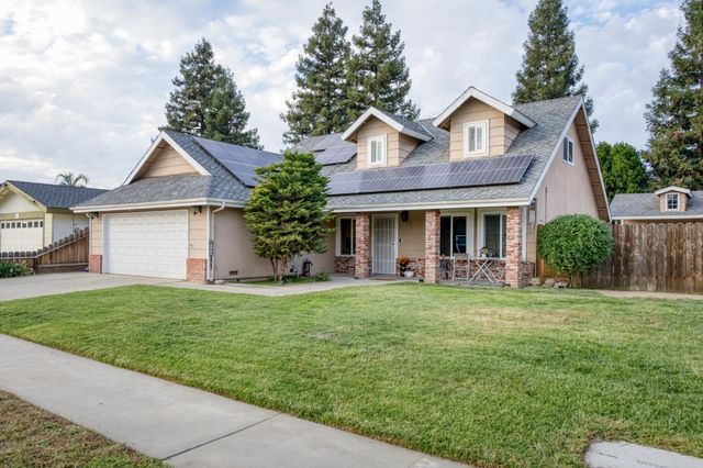 182 E Kennedy Avenue, Tulare, CA 93274