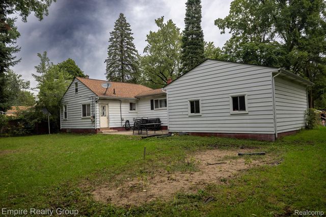 21331 Collingham Avenue, Farmington Hills, MI 48336