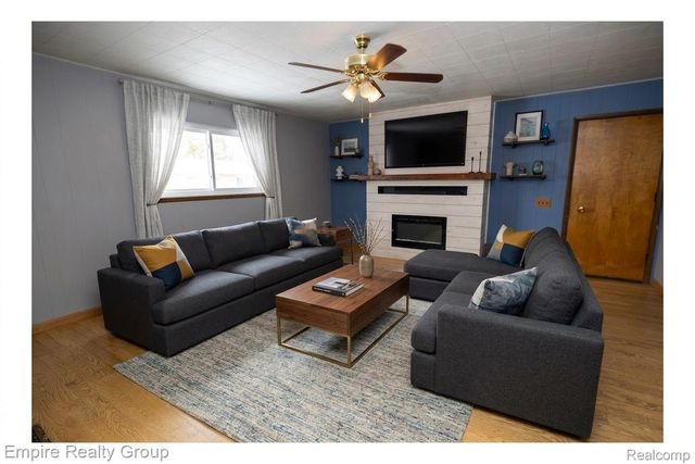 21331 Collingham Avenue, Farmington Hills, MI 48336