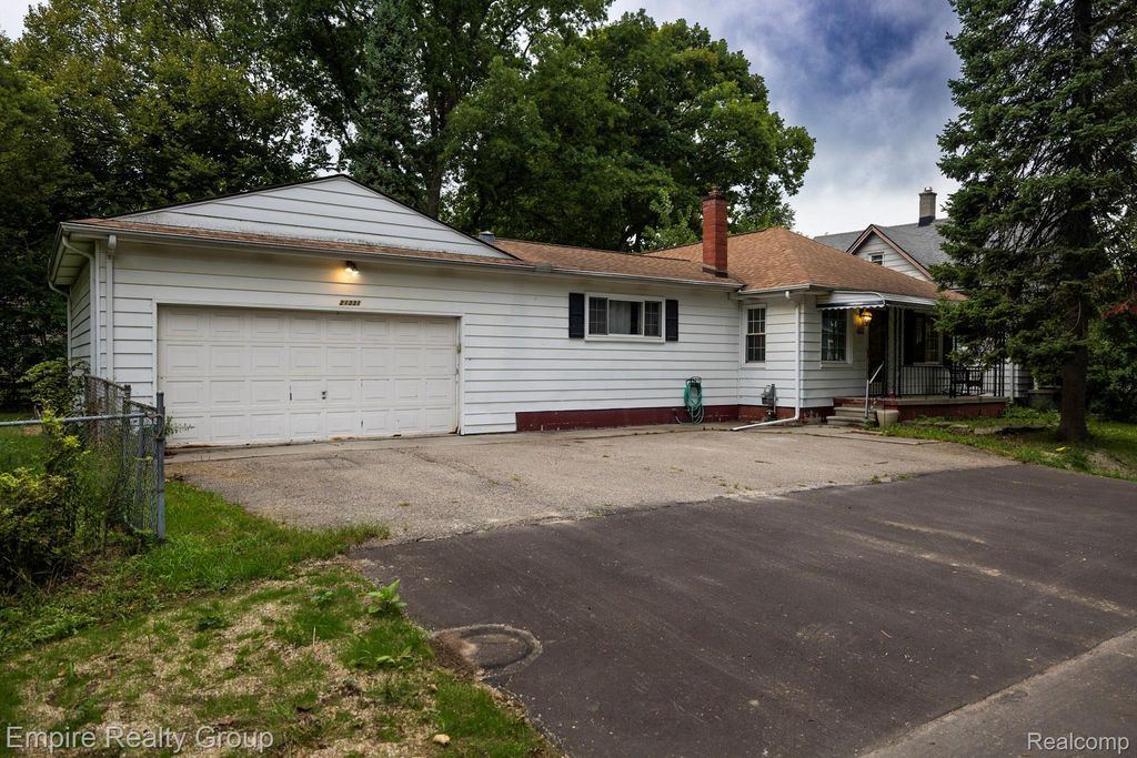 21331 Collingham Avenue, Farmington Hills, MI 48336