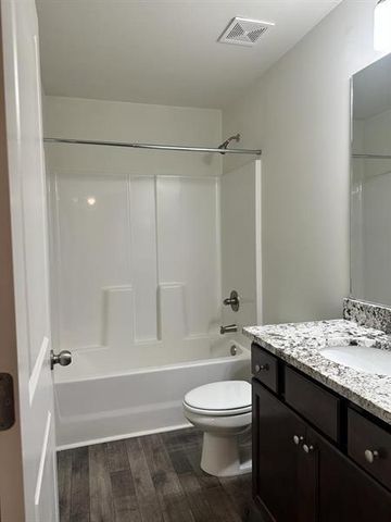 5635 Parkview Lane, Flowery Branch, GA 30542