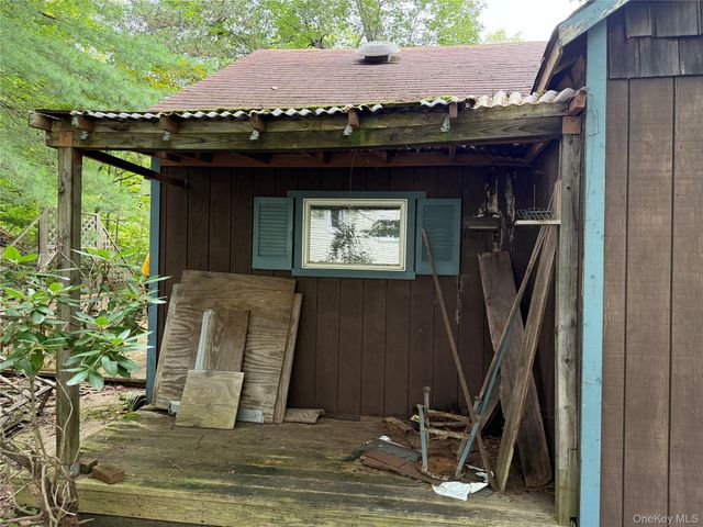 102 Hillair Road, Lake Peekskill, NY 10537