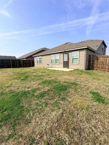 801 Shire Avenue, Haslet, TX 76052