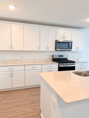 801 Shire Avenue, Haslet, TX 76052