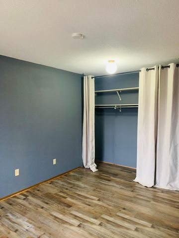 932 Westbrooke Way 8, Hopkins, MN 55343