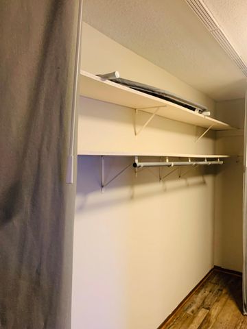 932 Westbrooke Way 8, Hopkins, MN 55343