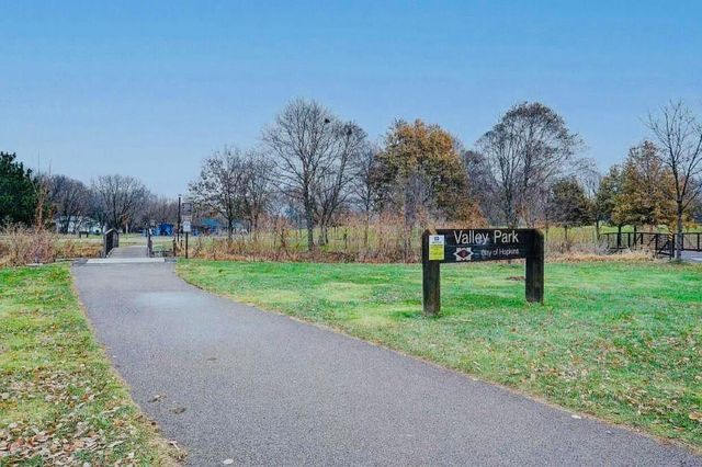 932 Westbrooke Way 8, Hopkins, MN 55343